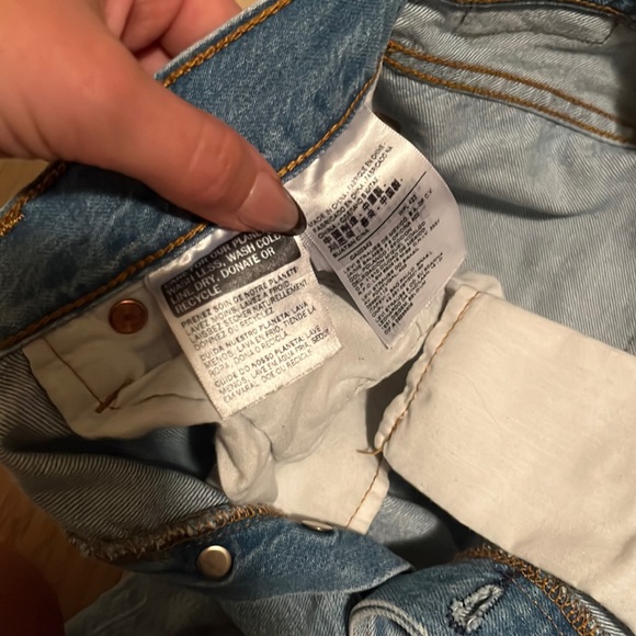 Levi’s 501 Distressed Straight Leg Lightwash Jeans sz. 28 - Picture 6 of 9